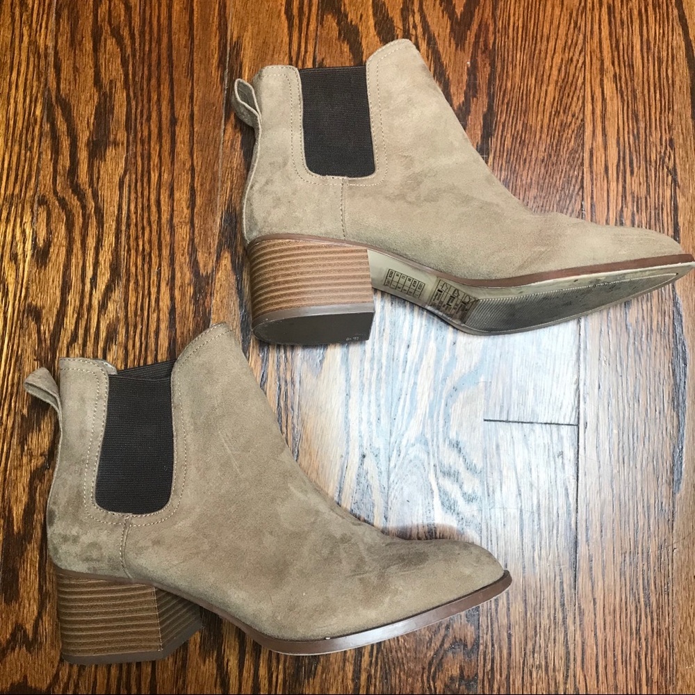 Forever 21 Suede booties